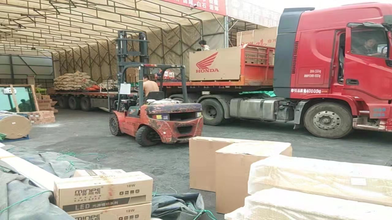 金银川路街道物流货运